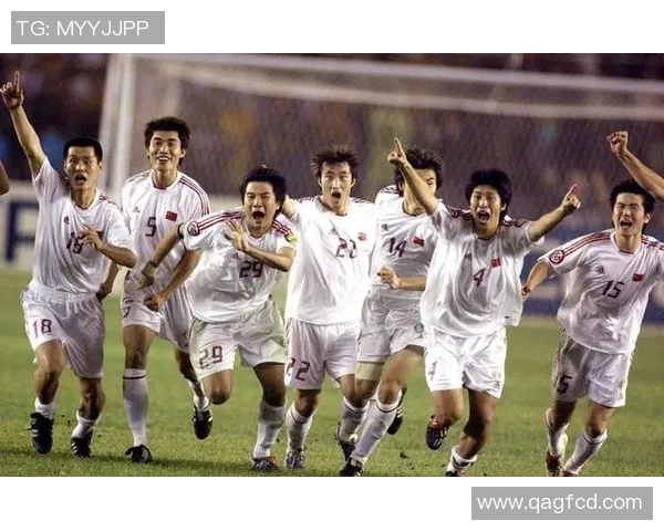 2004年国足与皇马的经典对决回顾与启示