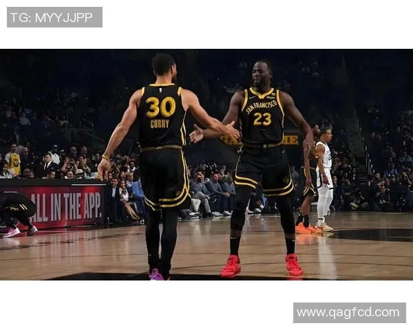 2015年11月3日勇士与灰熊的激烈对决回顾与精彩瞬间分析