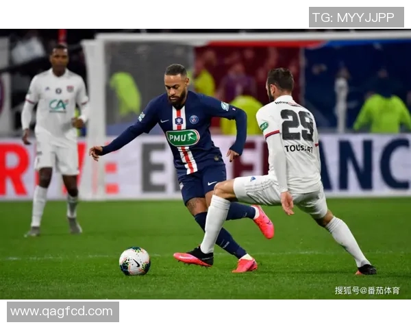 2016年巴黎圣日耳曼与里昂的精彩对决回顾与分析