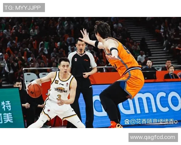 CBA精彩对决辽宁队迎战江苏队双方全力争胜展现篮球魅力 CBA精彩对决辽宁队迎战江苏队双方全力争胜展现篮球魅力