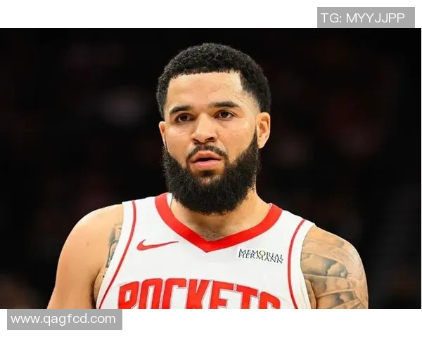 弗雷德范弗利特的崛起之路与NBA赛场的辉煌成就探讨 弗雷德范弗利特的崛起之路与NBA赛场的辉煌成就探讨